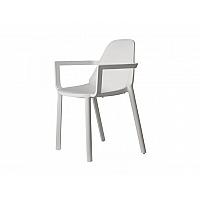 PIÙ A chair